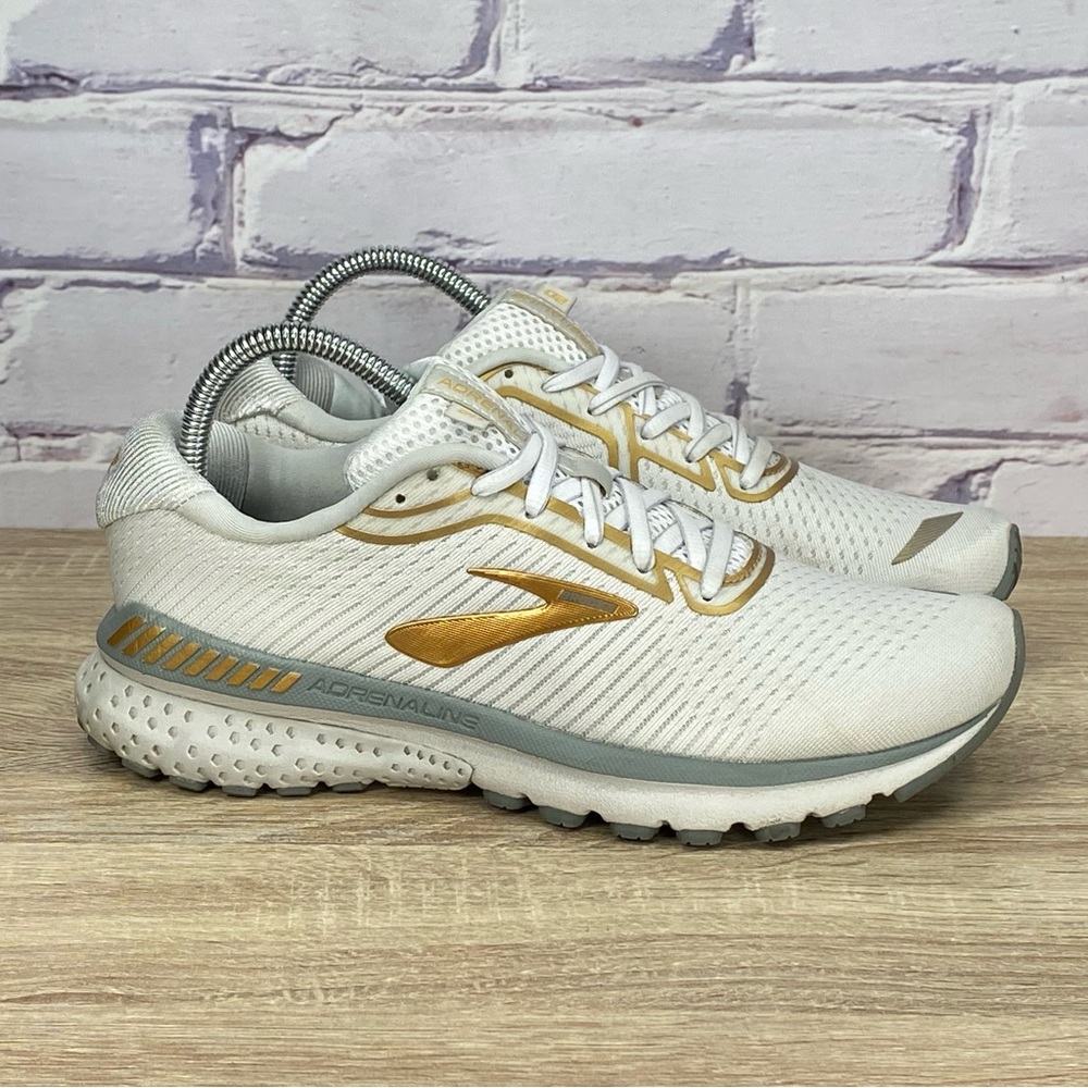 Brooks Adrenaline GTS 20 White Gold Running Shoes